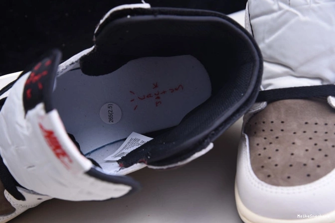 MaikeSneakers HIGH SP 'TRAVIS 1 2.0 TS - SCOTT' AIR JORDAN CD4487-100 OG 0710